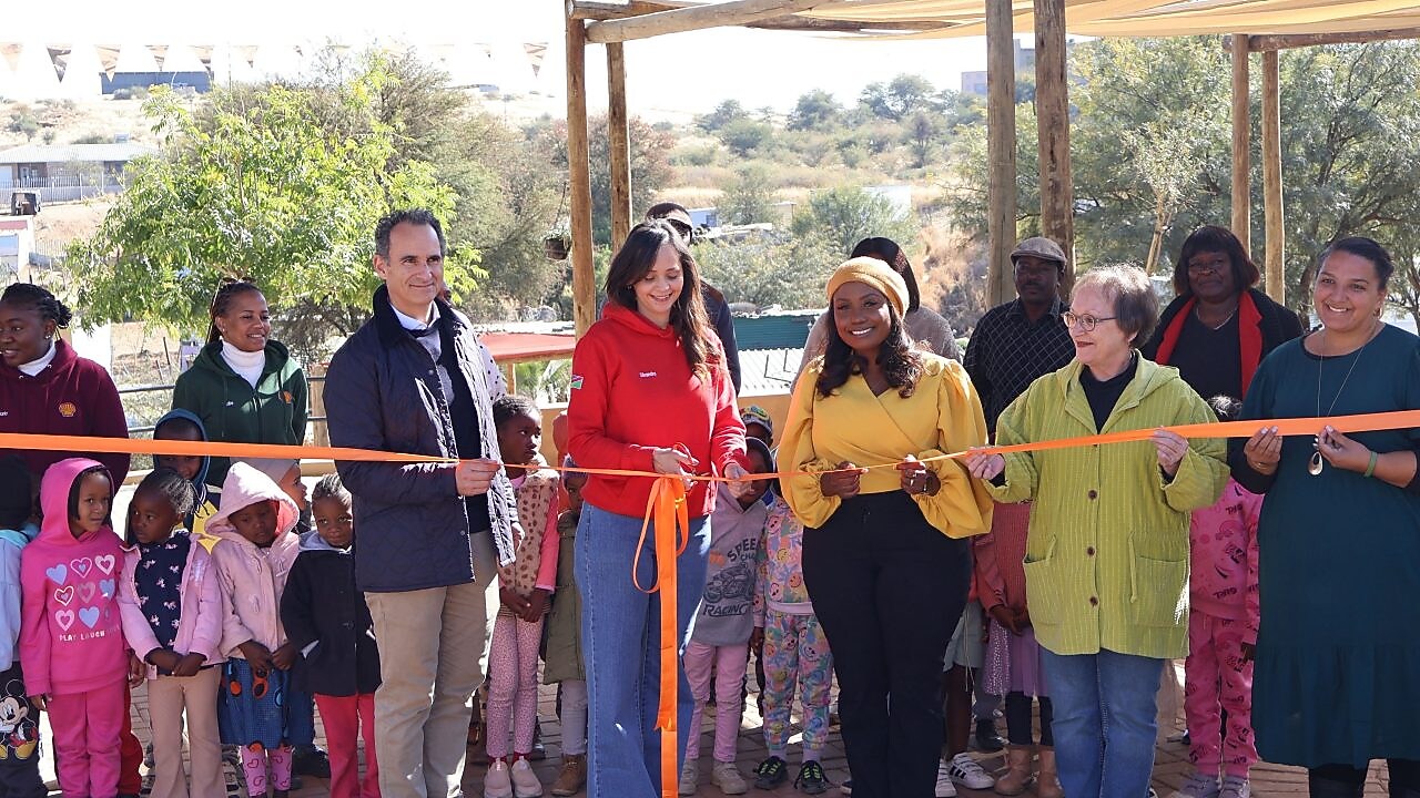 Partnering with Local Communities | A New Playground for Orange Babies Namibia