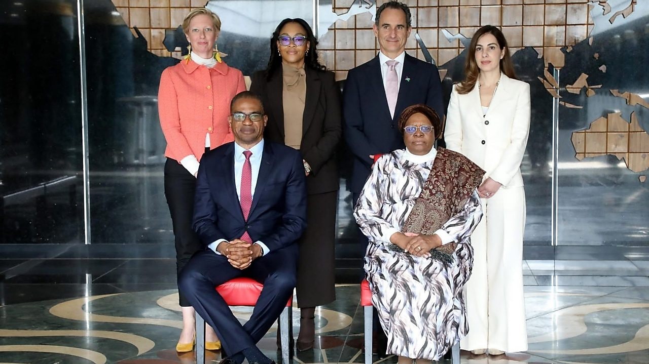 Shell senior leaders with the President of the Republic of Namibia