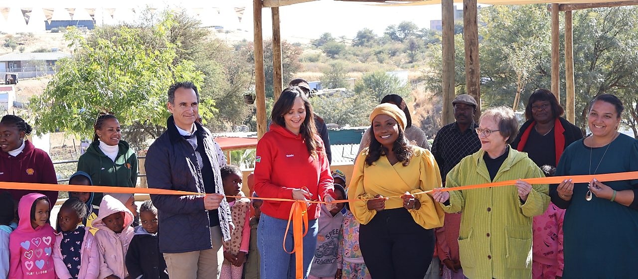 Partnering with Local Communities | A New Playground for Orange Babies Namibia